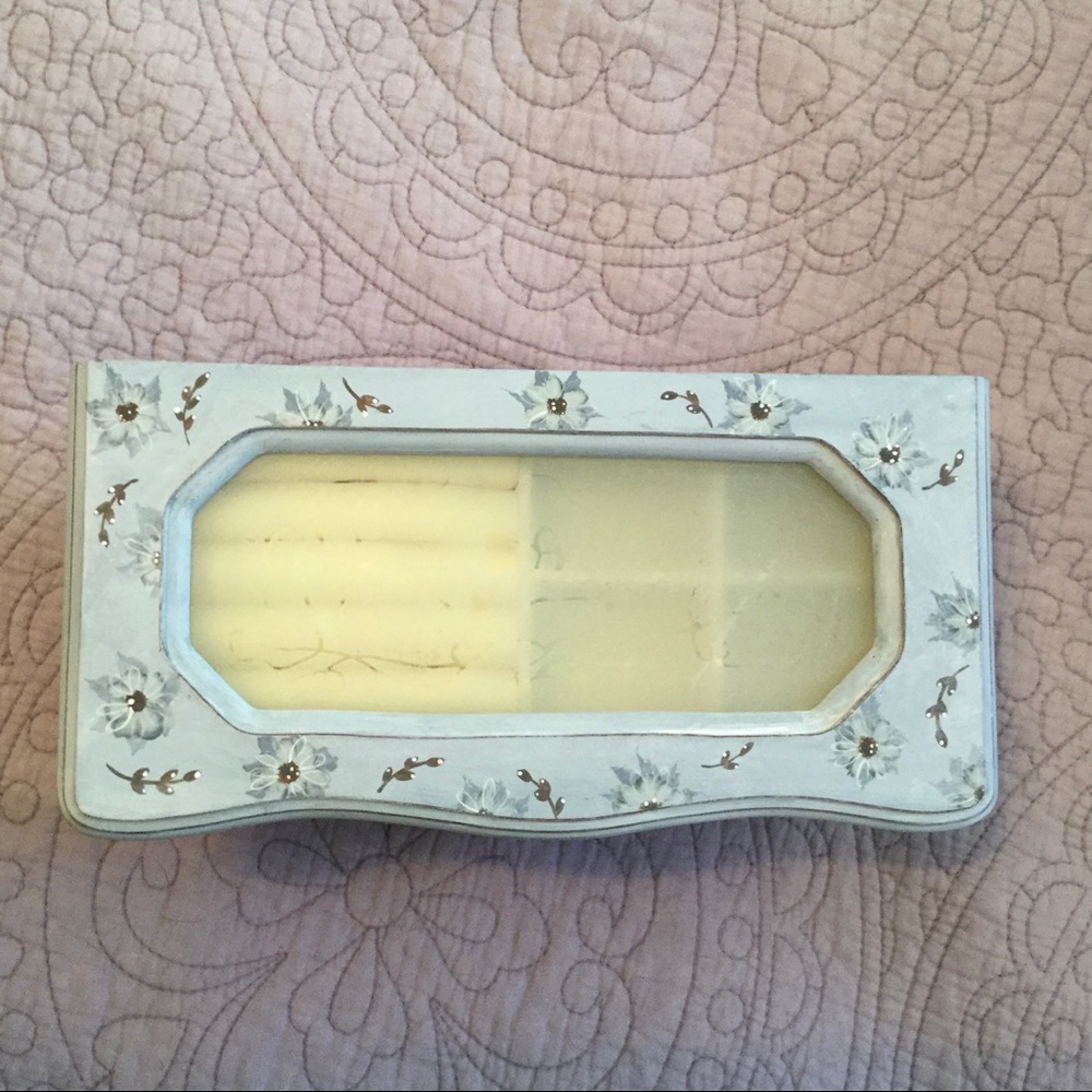 Vintage jewelry box